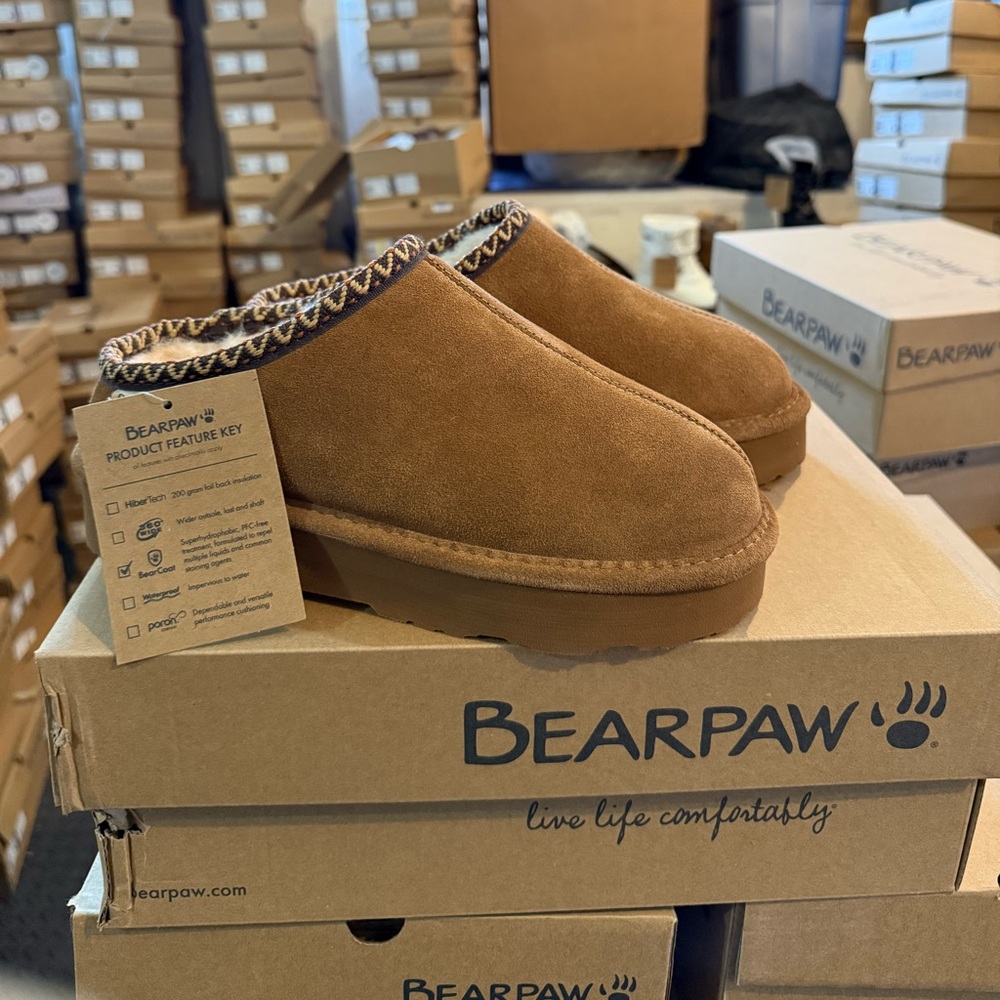 BEARPAW Martis - NEW IN BOX